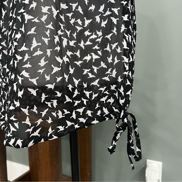 Mexx Sheer Short Sleeve Top with Bottom Tie Up - Picture 3 of 13